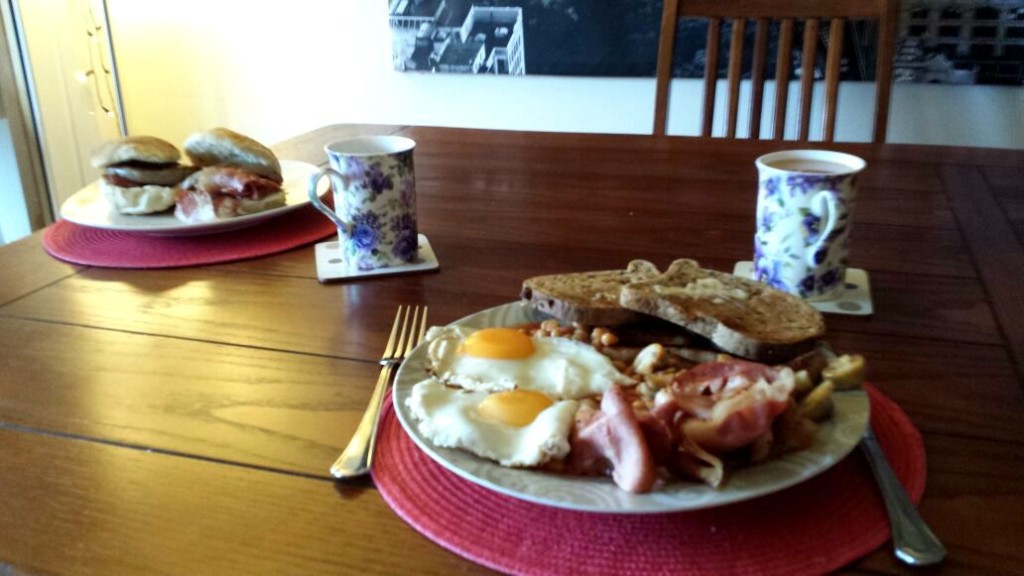 Post rowing essentials = Meat, Carbs & Tea 