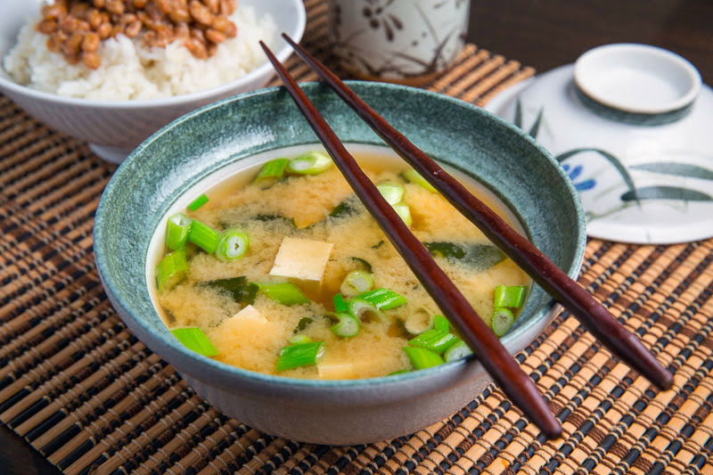 Plain Miso with spring onion added. Image: closetcooking.com
