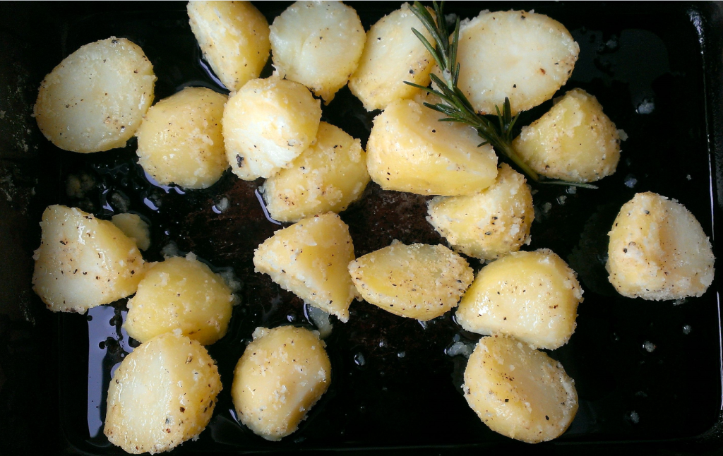 The holy trinity of roast potatoes: Semolina, Goose Fat & Sea Salt 