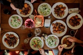 10 Simple Weeknight Dinners Busy Families Actually Want to Make — Photo by Stefan Vladimirov on Unsplash
