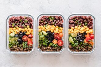 Healthy Lunch Ideas for School and Work: 25+ Easy Recipes Your Family Will Actually Eat — Photo by Ella Olsson on Unsplash